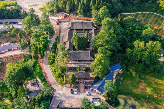 寶梵寺鳥瞰（岳冰松攝）.jpg